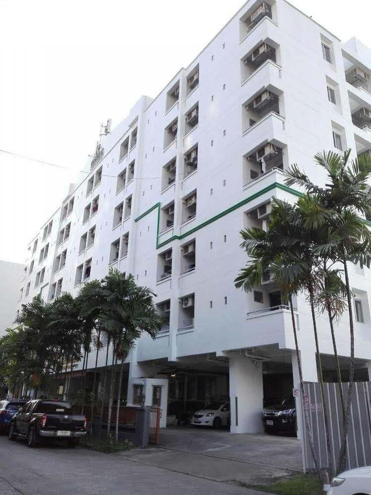 Ritratana Apartment Bangkok Luaran gambar